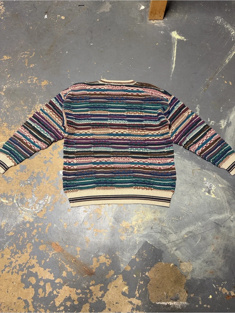 Sweater - Picture 5 of 5